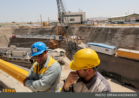 از بودجه عمرانی کشور نزنید/ اشتغال و اقتصاد ضعیف می‌شود